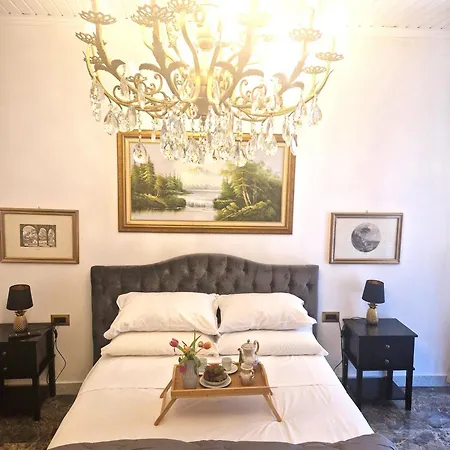 La Corte Dei Filangieri *